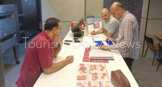 ضبط 28 منشأة سياحية غير ملتزمة بقوائم الأسعار في الإسكندرية