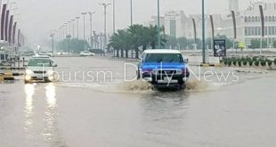 أمطار رعدية وسيول على أجزاء من مناطق جازان وعسير والباحة ومكة المكرمة