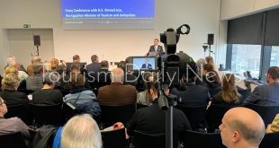 عيسى يعقد مؤتمراً ببورصة برلين بحضور 100 من ممثلي وسائل الإعلام العالمية