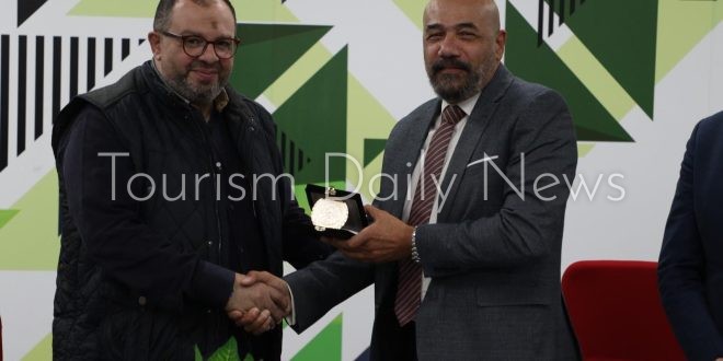 شريف عبدالكريم في ندوة عن التسويق والعلامات التجارية بالأكاديمية العربية