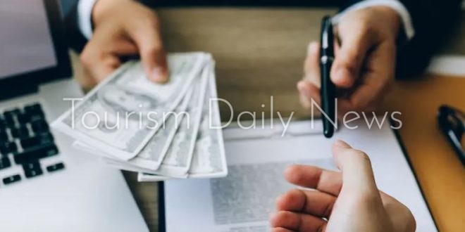 الرقابة الإدارية تضبط 18 مسئولاً بشركة بمصر للطيران اختلسوا مليون دولار