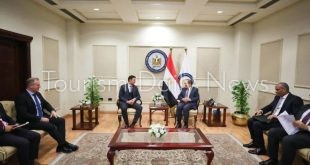 مصر تتوسع في إنتاج وقود الطائرات الأخضر .. الملا يلتقى بوفد هانيويل