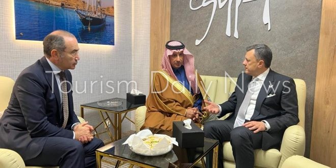 عيسى يلتقى وزراء سياحة السعودية وتونس والمكسيك في برلين