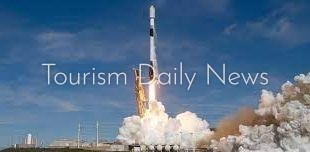 سبيس إكس تطلق صاروخاً على متنه طاقم من 3 رواد فضاء أميركيين وروسي