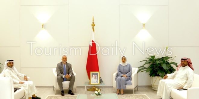 وزيرة السياحة تجتمع مع الرئيس التنفيذي لشركة البحرين للاستثمارات