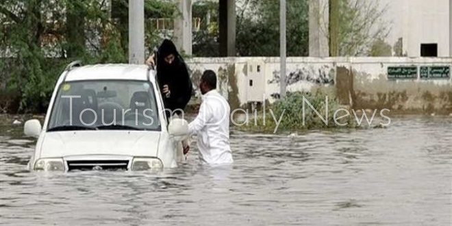 استمرار الأمطار الرعدية والرياح النشطة على مكة المكرمة والمدينة المنورة