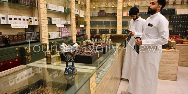 العيد سبب رواج سوق العطور والبخور والعود بالسعودية