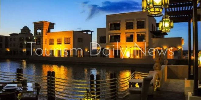 مستثمرو مرسى علم والقصير يطالبون بإلغاء تكاليف حصول الفنادق على الكهرباء 