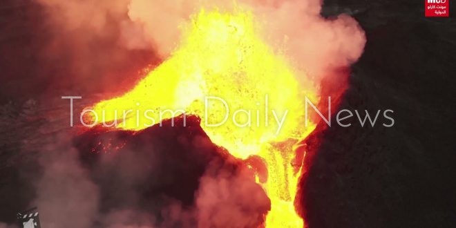 ماونت مارابى أنشط البراكين فى إندونيسيا يحول جزيرة جاوة السياحية إلى جحيم