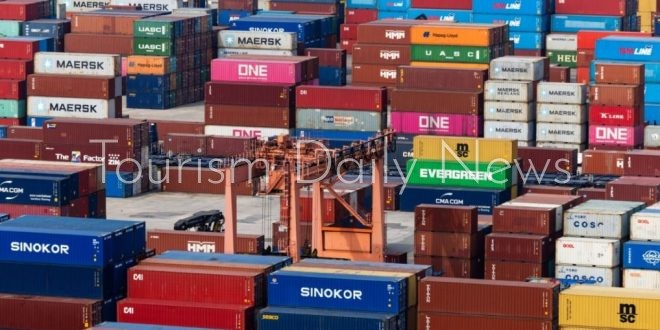 مصر تفرج عن بضائع مستوردة بأكثر من 8 مليارات دولار منذ تحرير سعر الصرف