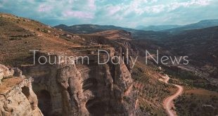 قطار سياحي جديد يمكن المسافرين إلى تركيا من استكشاف كنوزها التاريخية