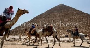 السياحة تستعرض استراتيجيتها للوصول إلى 30 مليون سائح أمام شباب الأعمال