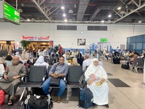 اليوم مصر للطيران تسير 4 رحلات القاهرة - جدة و11 للمدينة المنورة 