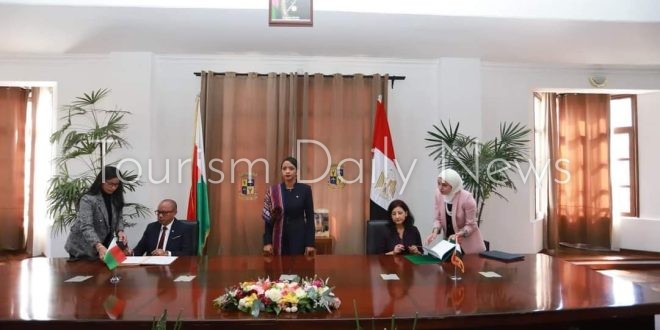 مذكرة تفاهم بين محافظة القاهرة ومدينة أنتاناناريفو لدعم الثقافة والسياحة