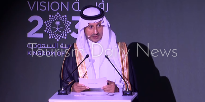 أحمد الخطيب وزير السياحة