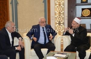 شركات السياحة ترحب بالتعاون مع دار الإفتاء لتوعية الحجاج والمعتمرين