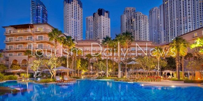 تريب أدفايزر يختار الريتز كارلتون دبي كأفضل فندق على الإطلاق لعام 2023