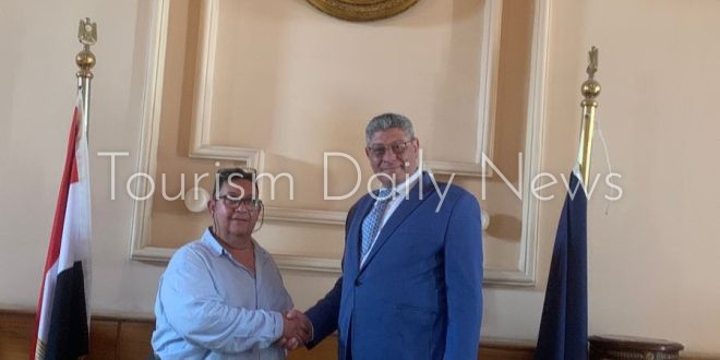 نقيب السياحيين يزور متحف المركبات الملكية بمناسبة يوم المتاحف العالمي