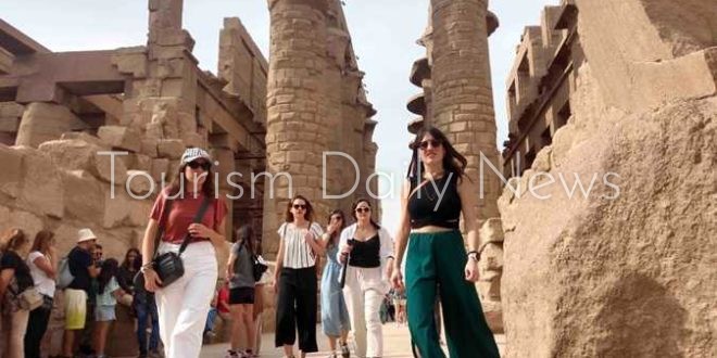 4.6 مليون سائح زاروا مصر في 4 شهور بإيرادات 4.3 مليار دولار