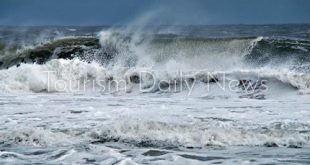 اضطراب الملاحة البحرية على شواطئ البحر المتوسط وطقس حار على القاهرة