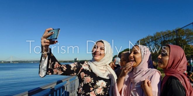 منظمة التعاون الإسلامي تبحث اقامة شراكات جديدة لتعزيز السياحة الحلال