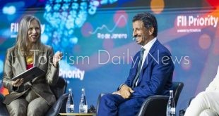 وزير السياحة أحمد بن عقيل الخطيب