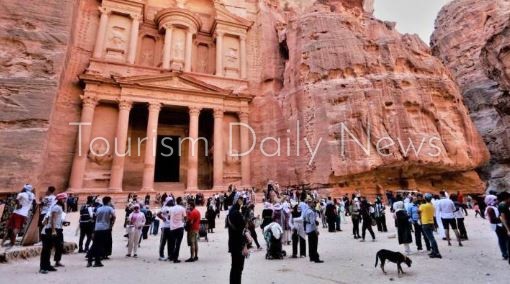 توقف الاستثمارات السياحية وتسريح العمال واغلاق 28 فندقاً بالبترا