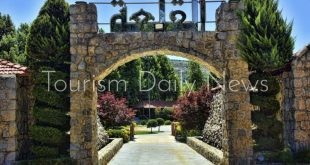 جنوب لبنان خالي من الزوار .. منتجعات وفنادق تستقبل النازحين بدل السياح