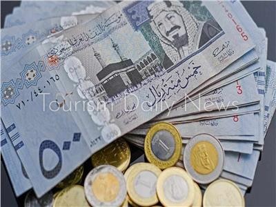 تزايد عمليات البحث عن سعر الريال مقابل الجنيه في البنوك وشركات الصرافة