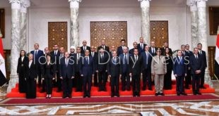الحكومة المصرية الجديدة تحت المجهر على أمل تحسين الآداء