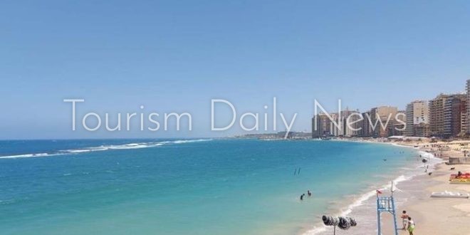 سياحة ومصايف الإسكندرية تمنع نزول الرواد لشواطئ وترفع الرايات الحمراء