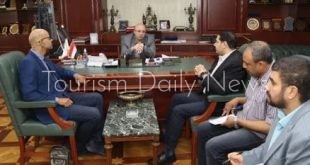 الدكتور محمد هاني غنيم محافظ بني سويف، بلتقي المهندس عادل الجندي رئيس الإدارة الاستراتيجية بوزارة السياحة والآثار