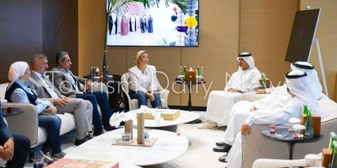 الدكتورة ياسمين فؤاد وزيرة البيئة القاهرة فى زيارة ميدانية لمقر مجموعة بيئة الإماراتية المتخصصة في إعادة التدوير