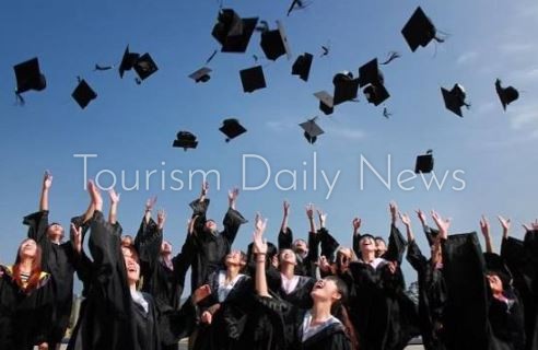 ظاهرة الرقص في حفلات التخرج بين انتقاد المجتمع ودور المؤسسات التعليمية