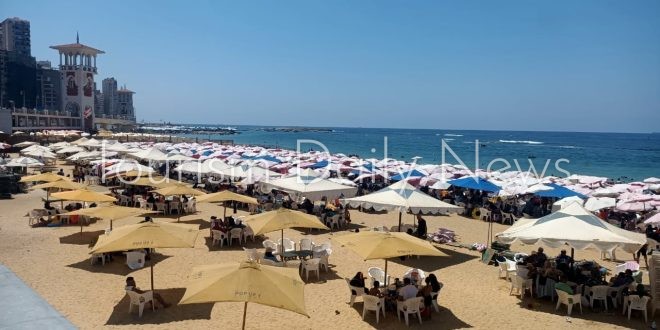 سياحة ومصايف إسكندرية ترفع الرايات الخضراء على شواطئ القطاع الشرقي