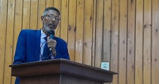 الشاعر كرم محمدين