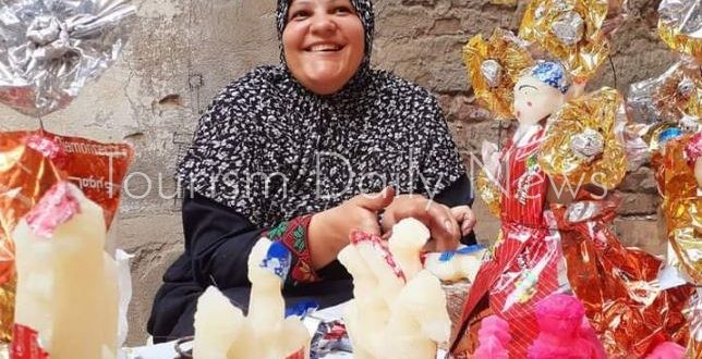 عروسة المولد جزءاً أساسياً من احتفالات المصريين بذكرى المولد النبوي