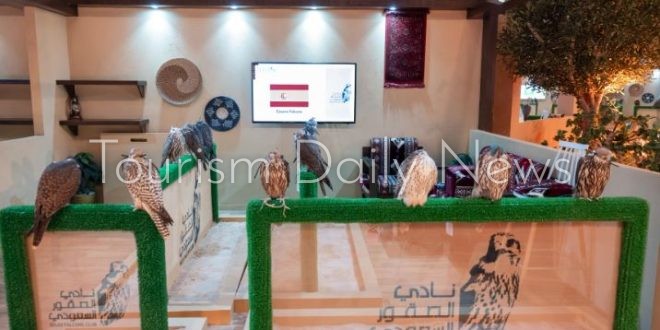 أسبانيا تشارك في المزاد الدولي لمزارع إنتاج الصقور في الرياض بـ 26 صقراً