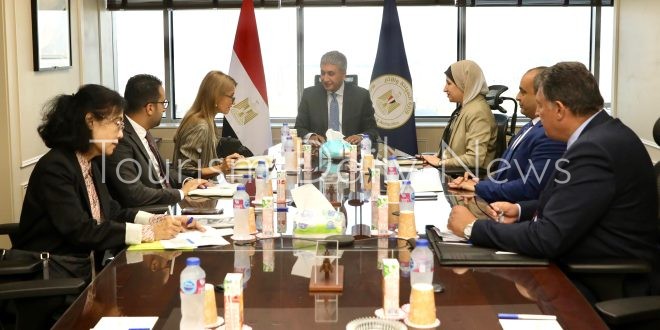 وزير السياحة والآثار يبحث التعاون مع مدير مكتب اليونسكو بالقاهرة