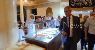 وزير السياحة يتفقد حمامات ياسمين ويؤكد على ضرورة تحسين الخدمات