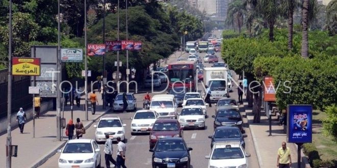 تباطؤ الحركة على كوبري أكتوبر وكثافات مرورية متوسطة بمحاور القاهرة والجيزة