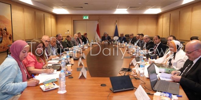 وزير السياحة يترأس اجتماع مجلس إدارة المجلس الأعلى للآثار