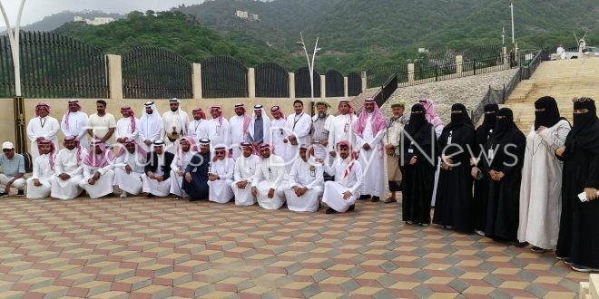 نادي المرشدين السياحيين بجازان ينهي جولة سياحية تدريبية في مزارع البن