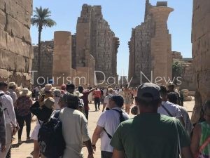 معابد الكرنك تزدحم بالسياح الأجانب احتفالاً باليوم العالمي للسياحة