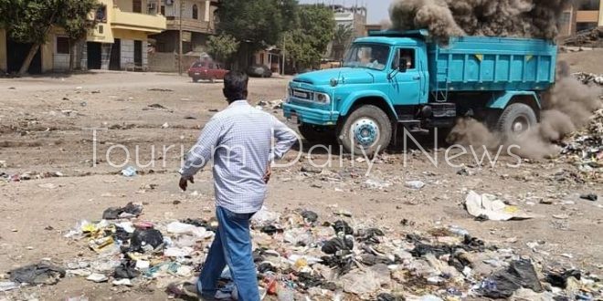 حملة نظافة واسعة للمنطقة الأثرية بقرية هو جنوب نجع حمادي
