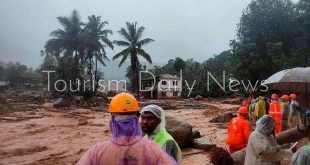 ضحايا الانهيارات الأرضية والفيضانات ترتفع إلى 226 شخصا وهانوي تأخذ أنفاسها