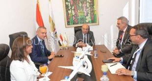 مصر تبحث مع مجموعه Thales Group الفرنسية تطوير بنية المطارات التحتية