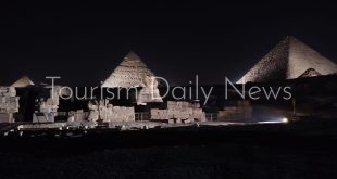 إضاءة أهرامات الجيزة وتمثال أبوالهول لمدة ساعتين احتفالا باليوم العالمي للسياحة