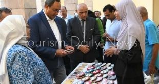 محافظ قنا يفتتح معرض أيادي مصر للصناعات الحرفية والتراثية بمعبد دندرة