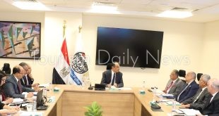 ‎وزير قطاع الأعمال العام  في اجتماعه الدوري برؤساء الشركات القابضة التابعة للوزارة